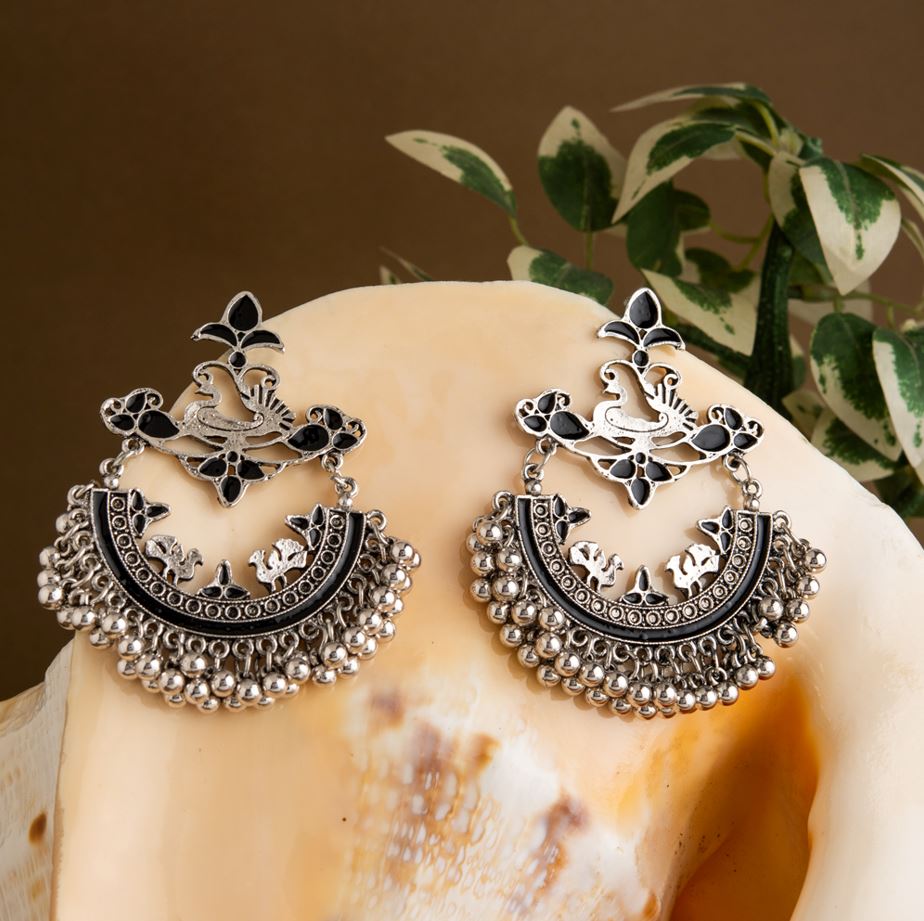 Silver Plated Floral &amp;Peacock Designed Enamel Artwork With Beads Fashion Antique Earring