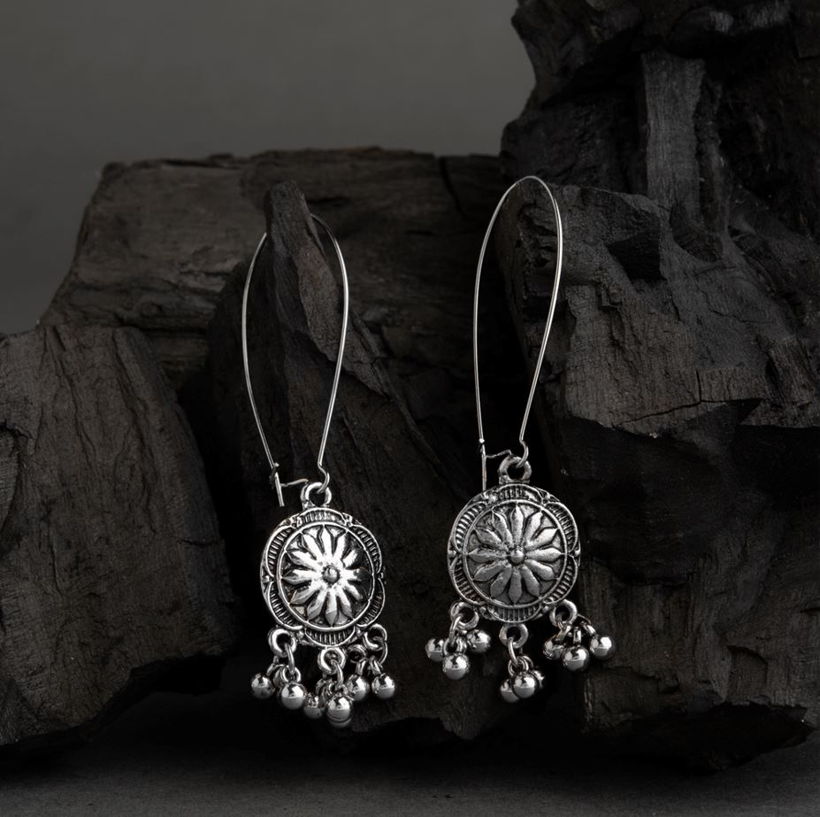 Silver / Gold Plated Long Hook Closure Hanging Floral Designed Artwork With Beads Fashion Antique Earring