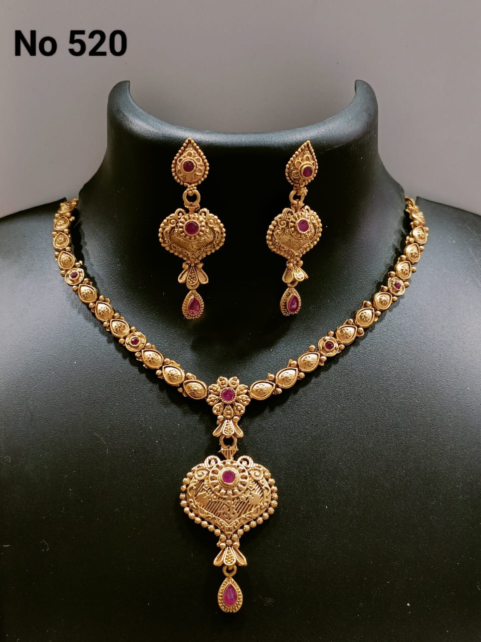 Antique Necklace Set