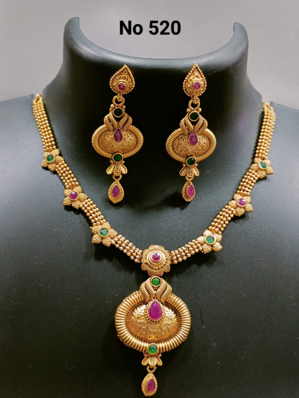 Antique Necklace Set