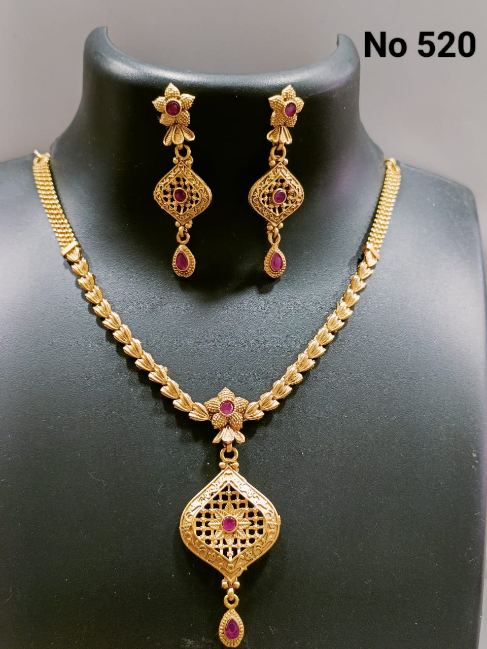 Antique Necklace Set