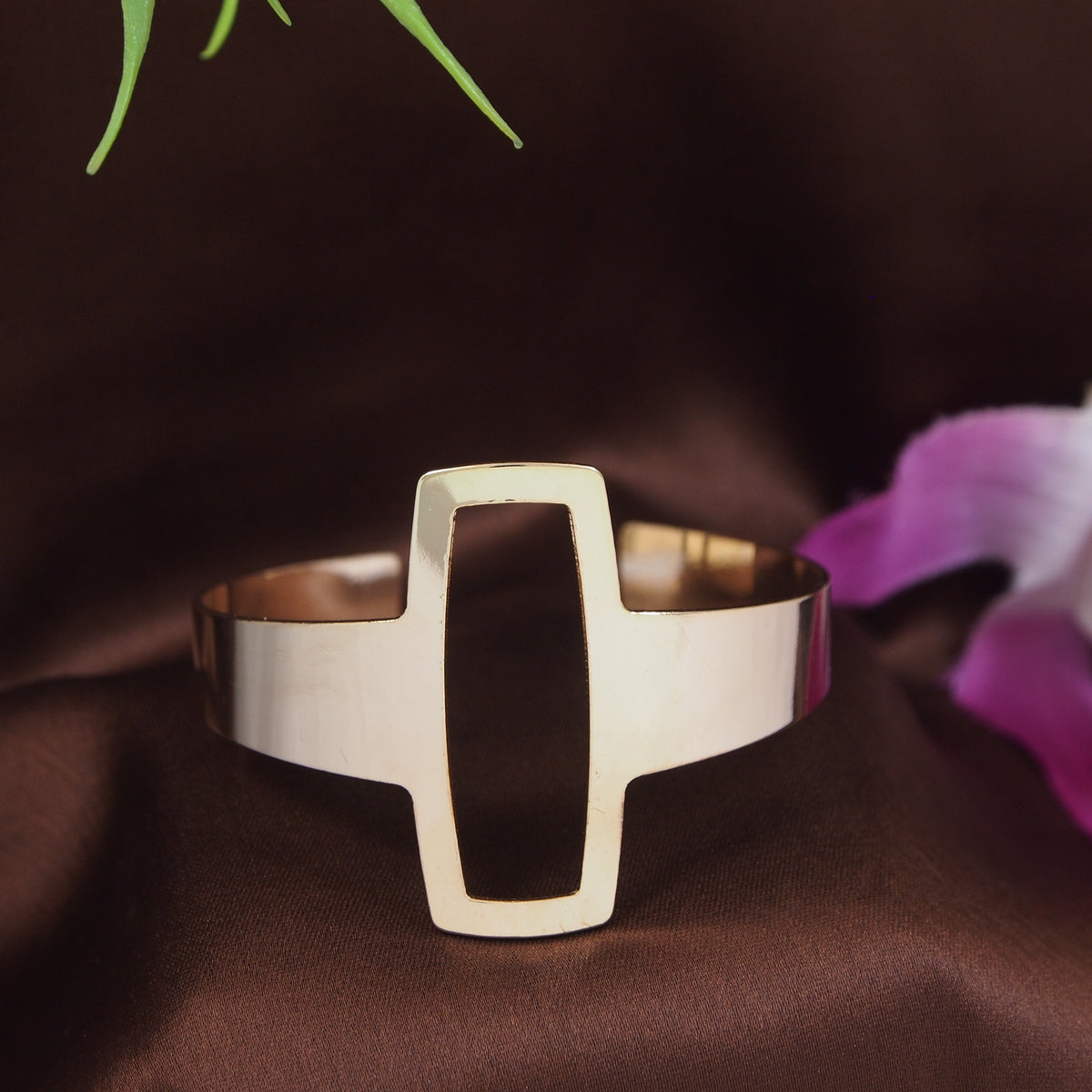 Geometric Shape Cuff Kada
