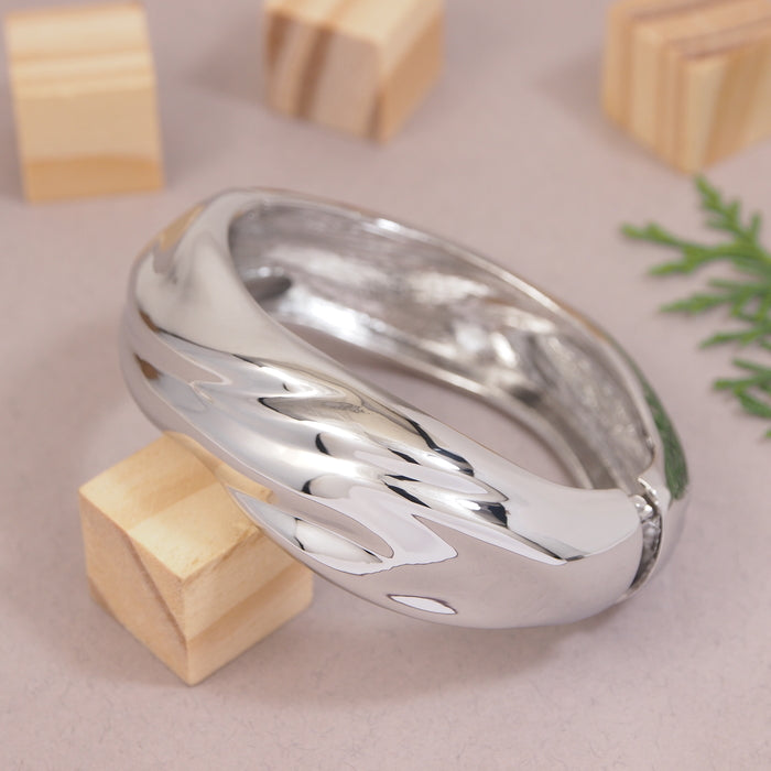 Wave Design Cuff Kada