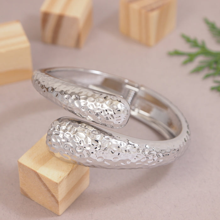 Rough Design Adjustable Cuff Kada