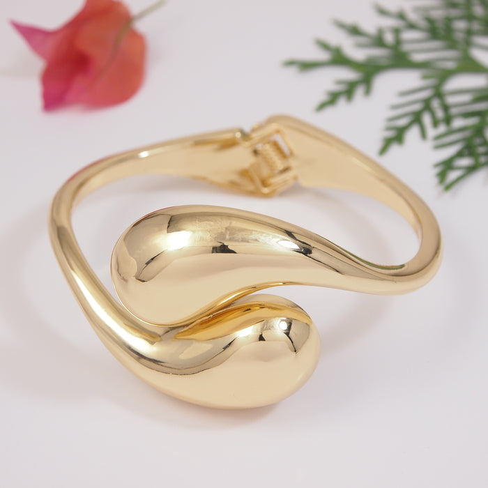 Tear Drop Shape Adjustable Cuff Kada