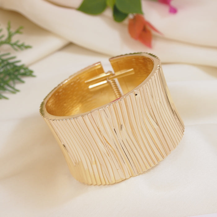 Round Wave Design Cuff Kada