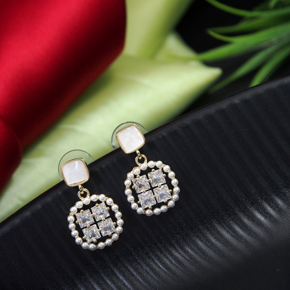 Korean Gold/Rosegold/Silver Plated Mini Square Middle of Circle Drop Earring