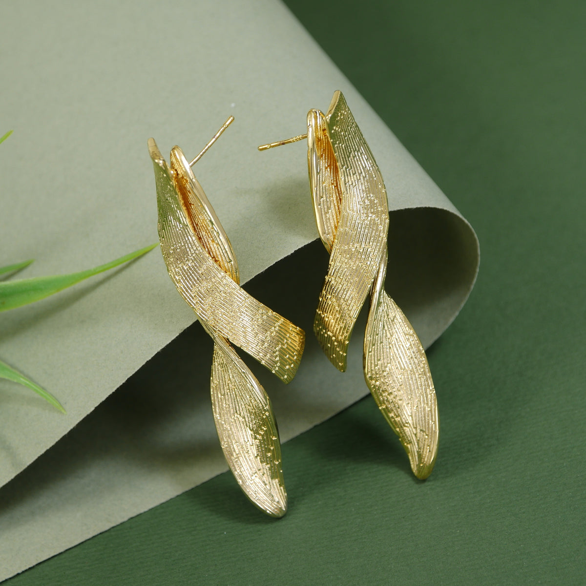 Korean Gold Plated Twister Earring