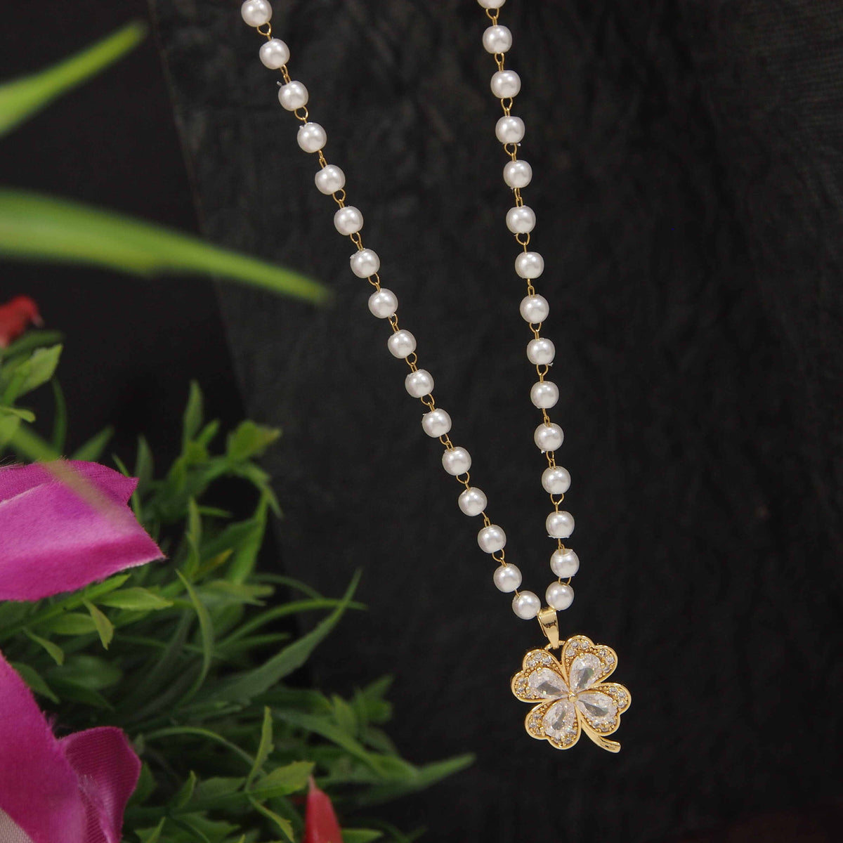 Stainless Steel Leaf Clover Pendent Pearl Chain Necklace