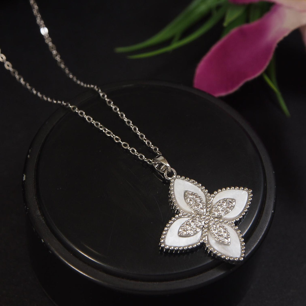 Stainless Steel Silver Clover Pendent Chain Necklace - STNK 4992