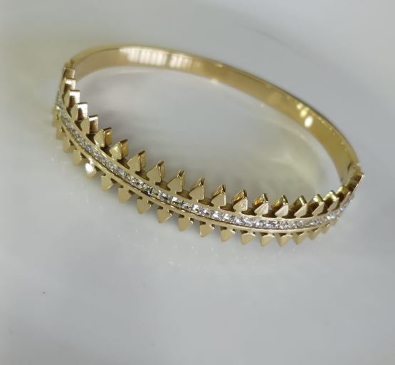 Stainless Steel Gold Plated Spike Shaped Kada