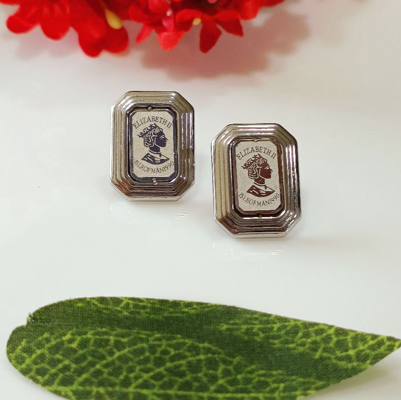 Stainless Steel Silver/Rosegold Plated Queen Elizabeth Portrait Earring