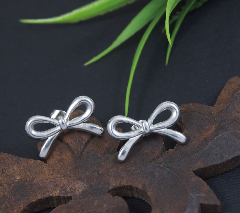 Stainless Steel Anti Tarnish Silver Bow Stud Earring