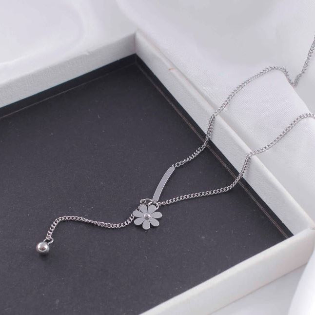 Stainless Steel Daisy Flower Pendent Necklace