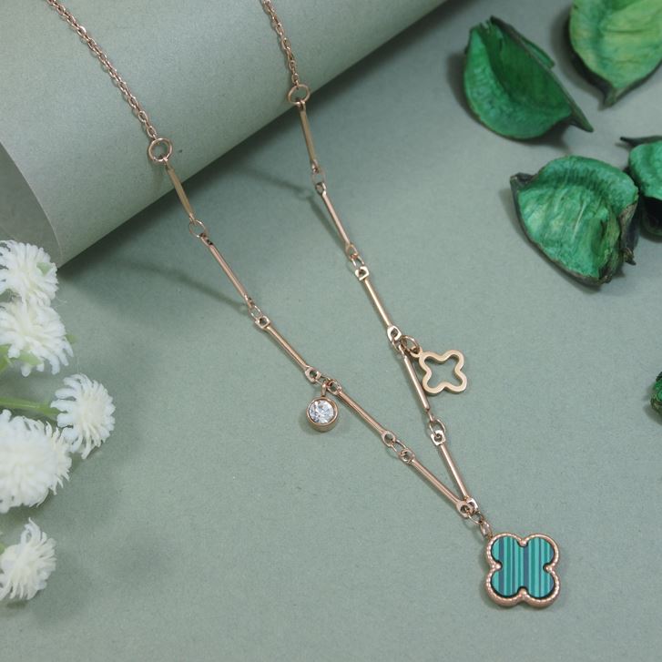 Stainless Steel Clover Pendent Necklace
