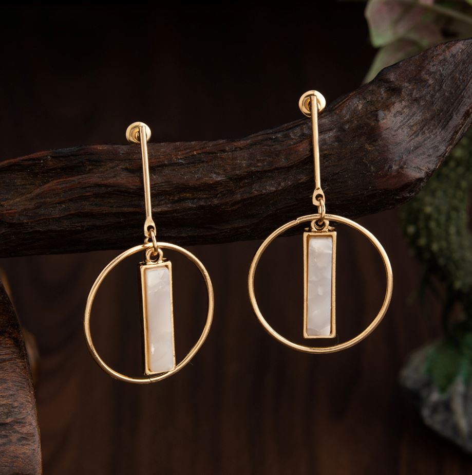 Gold Plated Round Shaped With Arcylic Style Western Fashion Earring- WER 1593